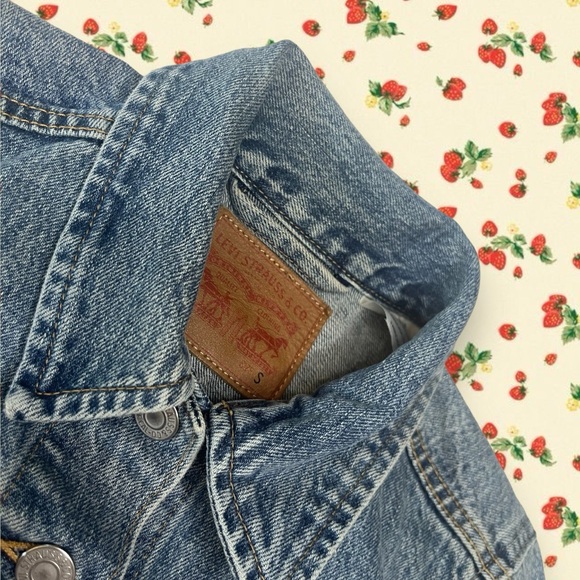 Levi Denim Jacket - Picture 2 of 3